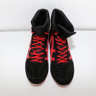 KRAVolution sports shoes for the Krav Maga Training